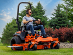 <strong>Ariens Zenith 60</strong><br />
Profesionální mulčovací sekačka s bočním nebo zadním výhozem a šířkou záběru 132 a152 cm