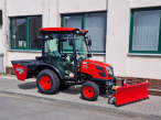 <strong>Kioti CX2510CH</strong><br />
Tento traktor je nástupce modelů CK2810 a CK3310! Stejné šasi, vyšší komfort, tovární kabina s klimatizací!